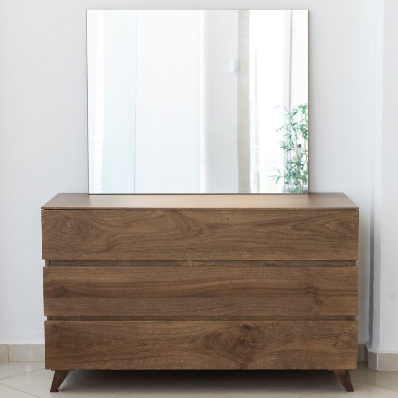 Συρταριέρα Nemesis